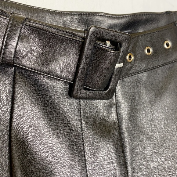 Beautiful NWT Missguided black leather shorts  🖤 - Picture 8 of 10